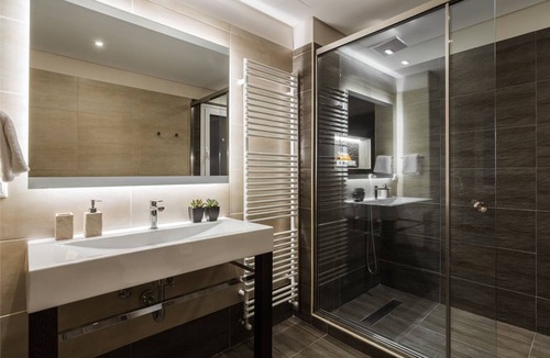 Makrigianni Apartment | Acropolis Exclusive Residence | Syggrou Av. 12, Athens 11742, Bill & John Apartments & Villas