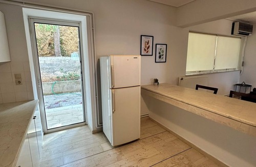Kallitechnoupoli Apartment | Aegean Hill Retreat