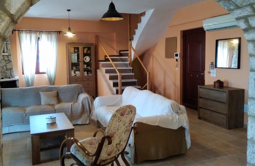 Megali Mantineia House | Afrodite' s house is a vacation house with pool, playroom and breathtaking view