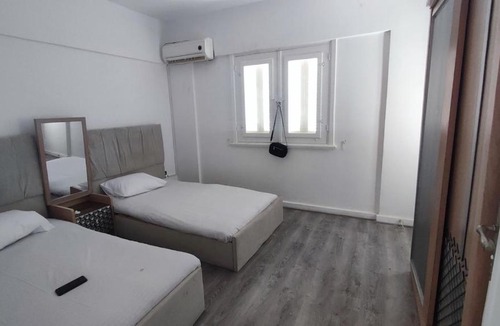 Al-Muntazah Apartment | Al MAMURAH, a cozy apartment with beach access , families only , 3 bedrooms, المعموره الشاطئ