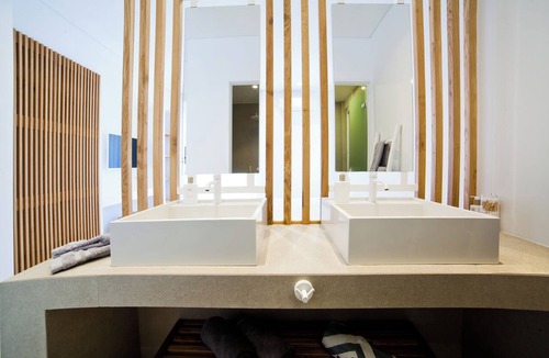 Panormos Apartment | Almyra Luxury Grande Suite Two Bedrooms with Jacuzzi, Roof Top & Fire Place