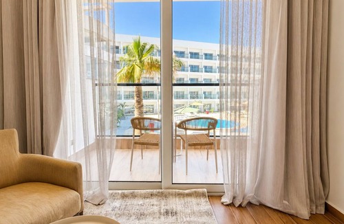 Sakkala Hotel | Amarina Sapphire Beach Hurghada Hotel - Couples & Adults Only