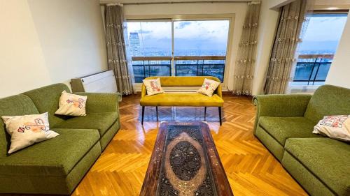 Oula Apartment | Amazing Nile & Pyramids View Apartment