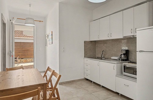 Petalidi Apartment | Apartment 'Kagias 4' with Sea View, Wi-Fi and Air Conditioning
