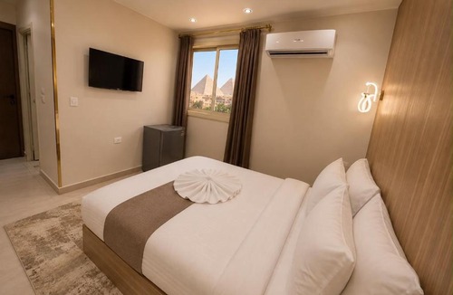 Al Haram Hotel | Aqua Pyramids View
