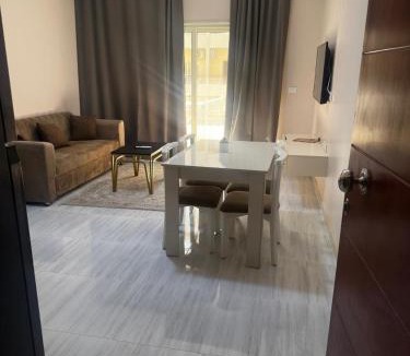 Al Mamsha El Seyahi Apartment | Avenu Hambara