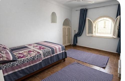 Al-'Amriyah Villa | Beach Family Villa - Private Pool - Sea view - Up to 14 guests- only 40 Meters to the Beach!