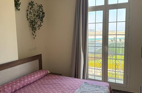 Marina El Alamein Ski Chalet | Beautiful 2-bedroom chalet-Latini District الساحل الشمالي العلمين الحي اللاتيني