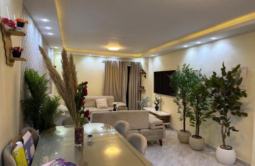 Pyramids Gardens Apartment | Between pyramids & GEM