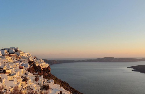 Firostefani Apartment | BRIGA VILLAS Studio 1 - private terrace. Astonishing view of Caldera/volcano