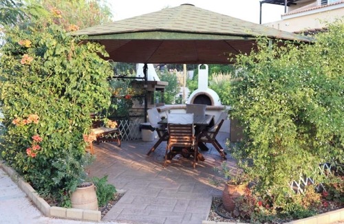 Markopoulon Apartment | Charming 1-bedroom apartment with pool in a cottage in Markopoulo