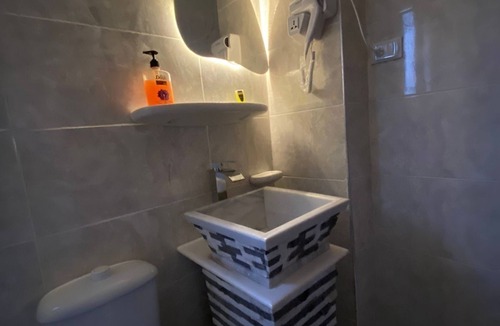 Al Haram Bed & Breakfast | Charming 3-bedroom bed & breakfast in fantastic Giza Governorate with WiFi, AC
