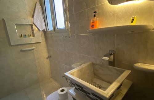 Al Haram Bed & Breakfast | Charming 3-bedroom bed & breakfast in fantastic Giza Governorate with WiFi, AC