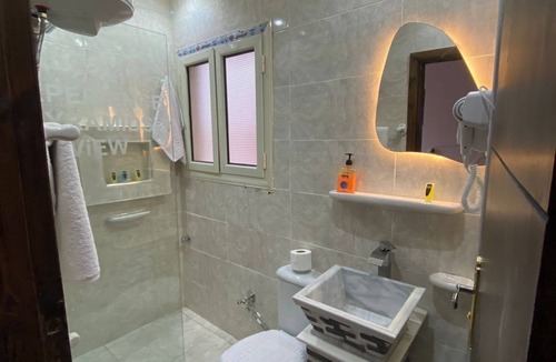 Al Haram Bed & Breakfast | Charming 3-bedroom bed & breakfast in fantastic Giza Governorate with WiFi, AC