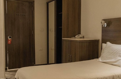 Al Haram Bed & Breakfast | Charming bed & breakfast in delightful Giza Governorate with AC