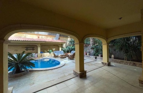 Ash-Shruq House | Cozy Villa with private pool