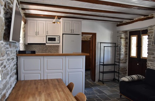 Mouresi House | Dendrokipos - traditional stone house on the east side of Pelion