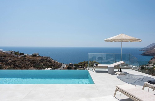 Khora Sfakion Villa | Dóma, panoramic views, and pool.