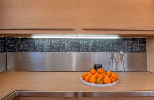 Platanes Apartment | Doukas White Haven