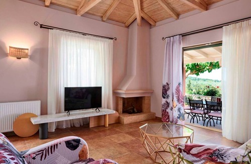 Kavallos Villa | Elegant Lefkada Villa | Villa Paeonia | 2 Bedroom | Private Pool