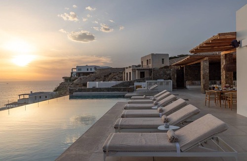 Agios Stefanos Villa | Endearing Mykonos Villa | Villa Thea Mare | 13 Bedrooms | 2 Villa Complex |.