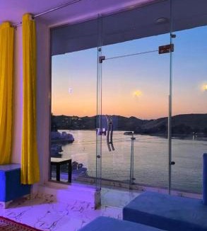 Aswan House | Esmerada