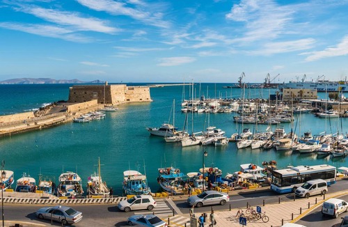 Heraklion Apartment | Everblue Apt with Unique Sea & Old Port View in the City Center