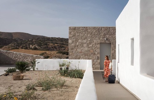 Milos Apartment | Exquisite Milos Suite | Mythi Suite | 1 Bedroom | Breathtaking Sea Views