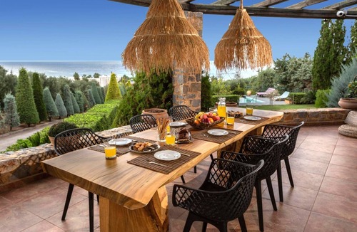 Koutouloufari Villa | Exquisite Retreat in Hersonissos - Private Pool, Sea Views - A Short Walk to Amenities & Beach!