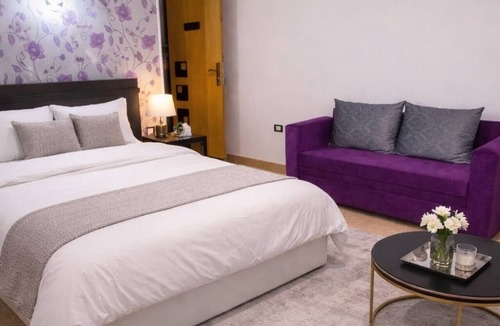 New Cairo Hotel | Family Room in a Luxury Villa