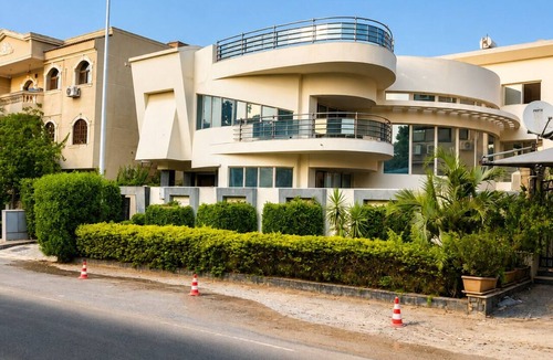 New Cairo Hotel | Family Room in a Luxury Villa