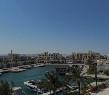 El Gouna Apartment | Fanadir Marina Plunge Pool & Sea View