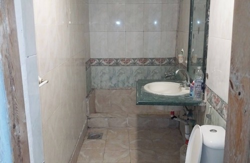Al Manial Apartment | Female only Superb 6-bedroom apartment in Cairo Governorate with WiFi, AC