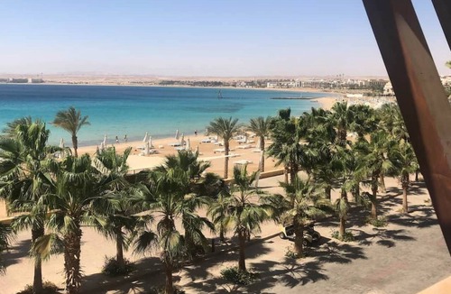 Sahl Hasheeh Apartment | G-01 Elegant 1BR| Pool access & balcony