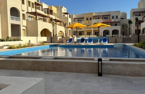 Sahl Hasheeh Apartment | G-01 Elegant 1BR| Pool access & balcony