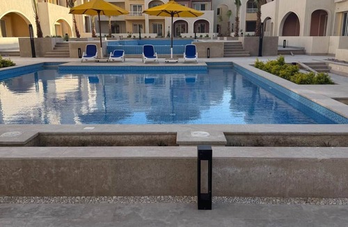 Sahl Hasheeh Apartment | G02 Bay Village studio | Balcony | Poolside