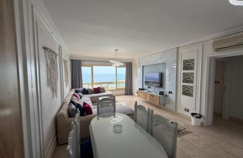 Ar-Raml 1 Apartment | Gleem Sea View 13