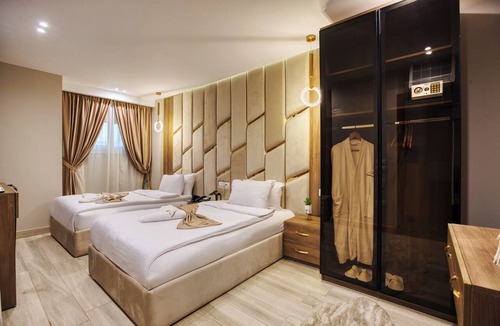 Giza Hotel | Golden Palm Hotel