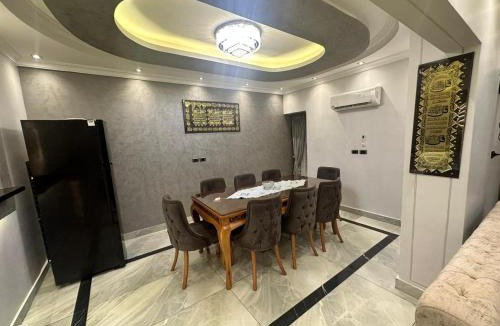 Heliopolis House | Grand Oasis Rooms
