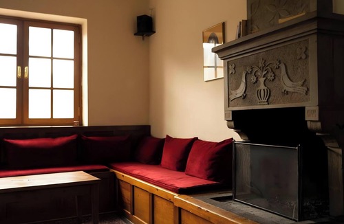 Pyrsogianni House | Guest House 'Armoloi Room 7' with Mountain View, Shared Terrace and Wi-Fi