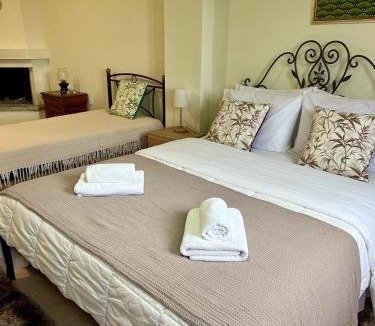 Lambinou Hotel | Hotel Petradi