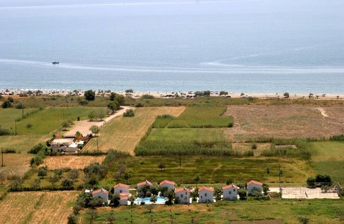 Paralio Astros House | Houdis House - A cheerful family house in the Peloponnese