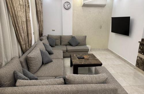 Al Rehab Apartment | Le Royal Residence 4