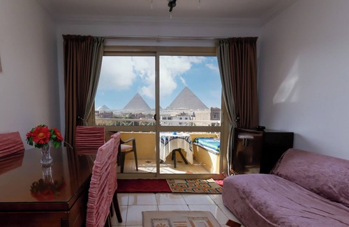 Al Haram Apartment | Lovely 2BR Apartment with Giza Pyramids View