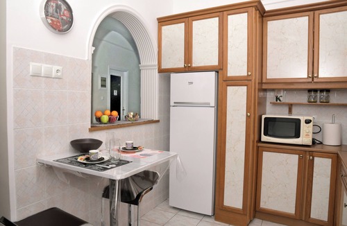 Kolokinthou Apartment | Lovely apartment near the center of Athens next to metro station