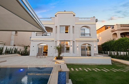 Dream Land Villa | Luxury Pool & Garden Villa Dreamland
