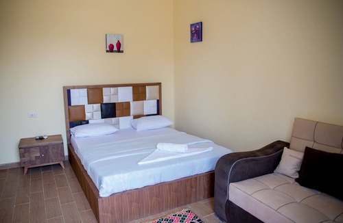 Qasr an-Nil Bed & Breakfast | Luxury Stylish 2 Bedrooms Studio with Kitchnette in Cairo Downtown