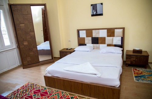 Qasr an-Nil Bed & Breakfast | Luxury Stylish 2 Bedrooms Studio with Kitchnette in Cairo Downtown