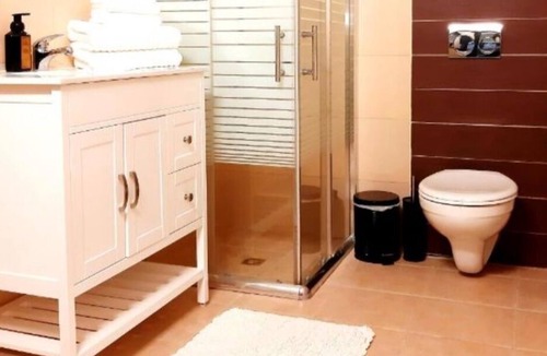 West Bank House | Magic Hikinton Double B&B
