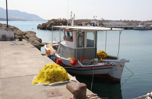 Makry Gialos Apartment | Makrigialos: big family apartment, 2 bedrooms, sea views, WiFi